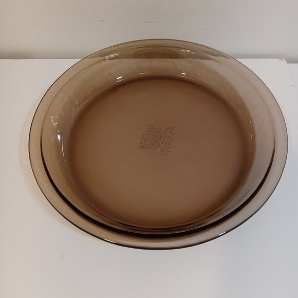 Pyrex Pie Cornbread Pan 209 Cranberry Color Glass Plate Oven Microwave 10 Wx 2 H - Picture 1 of 7